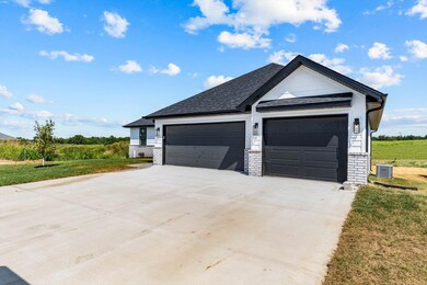 1362 S Antietam Rd, Republic, MO 65738 - photo 3