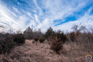 8675 SE California Ave unit Approx. Address, Wakarusa, KS 66546 - photo 5