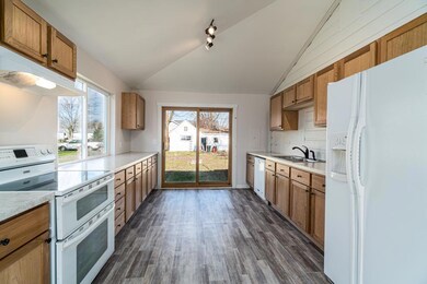 615 Tainter St-5 - Copy.jpg