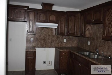 121 Oklahoma St, Harlingen, TX 78552 - photo 5