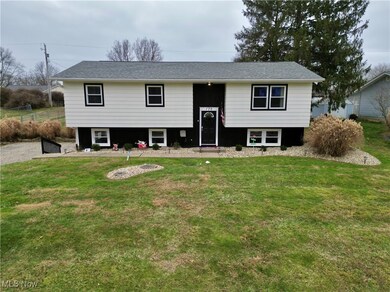 170 Treehouse Ln, Zanesville, OH 43701 - photo 2