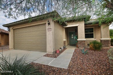 4022 N Hidden Canyon Dr-large-002-034-Fr