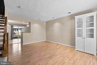 18925 Piney Point Place, Germantown, MD 20874 - photo 4