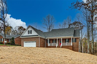 949 Chamberlin Dr, Asheboro, NC 27205 - photo 3