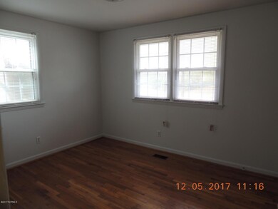 1118 Clifton Rd, Jacksonville, NC 28540 - photo 2