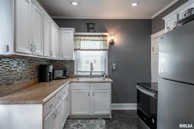 2120 Eastern Ave, Davenport, IA 52803 - photo 7