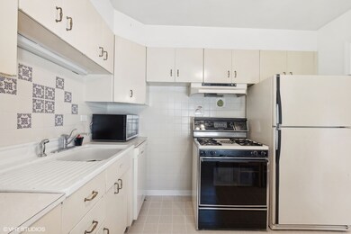 2118 Norfolk Ave, Westchester, IL 60154 - photo 7