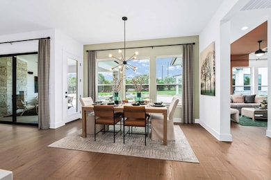 The Edwards - Dining