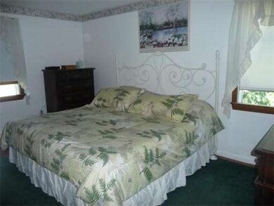 10 Robin Cir, Medway, MA 02053 - photo 4