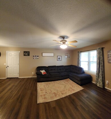 1112 N Rainbow St, Nixa, MO 65714 - photo 3