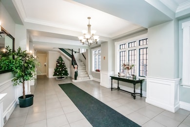 4144 N Sheridan Rd unit 409, Chicago, IL 60613 - photo 4