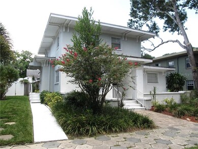WALKWAY TO SIDE ENTRY
