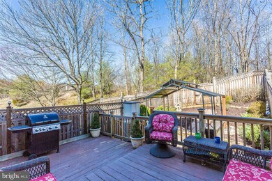 43 Cross Laurel Ct, Germantown, MD 20876 - photo 2