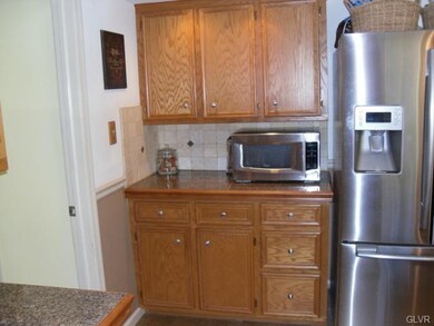 1122 Pennsylvania St, Whitehall, PA 18052 - photo 6