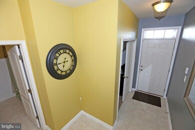 12834 Longford Glen Dr, Germantown, MD 20874 - photo 3