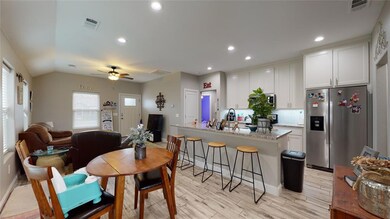 721 W Texas St, Denison, TX 75020 - photo 5