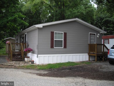 9905 Rhodes Way, White Plains, MD 20695 - photo 2