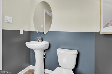 2774 Turning Leaf Ct, Lake of the Woods, VA 22508 - photo 4