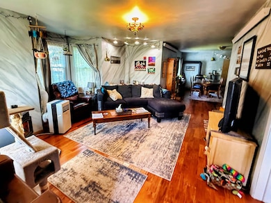 315 E Sewell St, Sundance, WY 82729 - photo 4