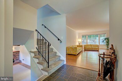 12814 Bluet Ln, Silver Spring, MD 20906 - photo 2