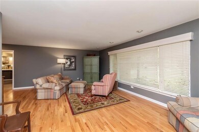 1724 Plaza Cir, Windsor Heights, IA 50324 - photo 4