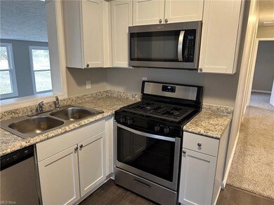 6775 Hampsher Rd, New Franklin, OH 44216 - photo 5