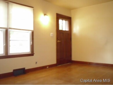 441 E Cheston St, Virginia, IL 62691 - photo 4