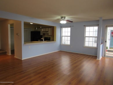 66 Madison Ct unit 48, Tinton Falls, NJ 07712 - photo 3