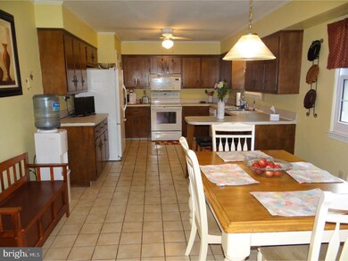 555 Lee St, Orwigsburg, PA 17961 - photo 5