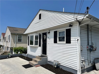 135 Perry St unit 137, Central Falls, RI 02863 - photo 2