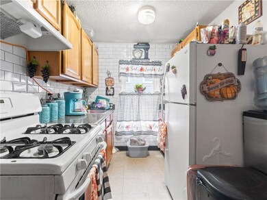 21 Watson St unit 23, Central Falls, RI 02863 - photo 3