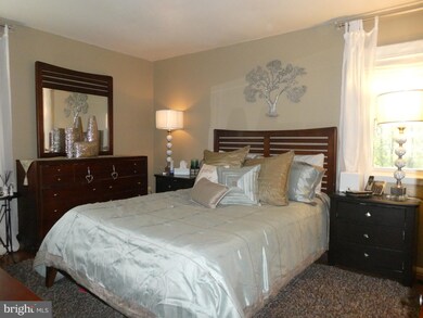 9547 Woodblock Row, Columbia, MD 21045 - photo 5