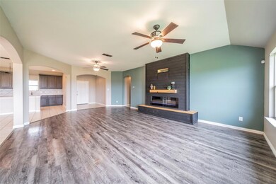 182 Live Oak Ln, Decatur, TX 76234 - photo 4