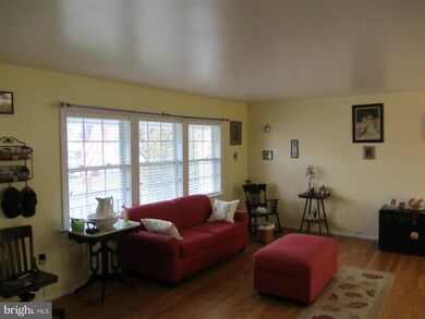 1370 Beacon St, Keyser, WV 26726 - photo 3