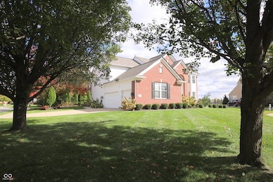 11833 Walker Ln, Fishers, IN 46037 - photo 4