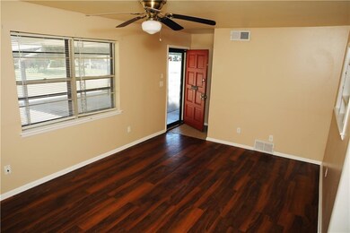 4805 Leslie Dr, Oklahoma City, OK 73115 - photo 4