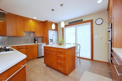 306 Malvine Ave, Staten Island, NY 10309 - photo 3