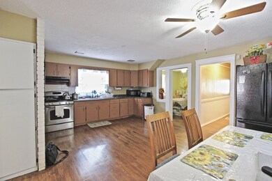 21 Fuller St, Lynn, MA 01905 - photo 4