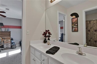 9426 Swarner Dr, Lenexa, KS 66219 - photo 5