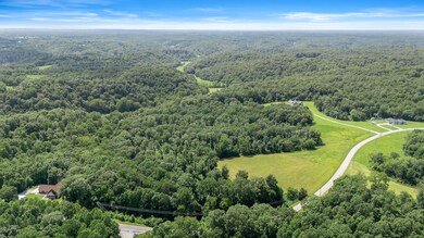 Beautiful Tennessee! Super convenient to Nashville and Huntsville.