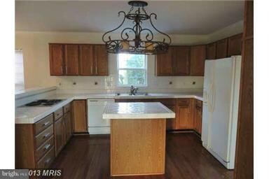 9079 Cottage Loop, Bristow, VA 20136 - photo 2