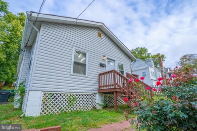 911 Elfin Ave, Capitol Heights, MD 20743 - photo 5