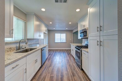 kitchen/dining area