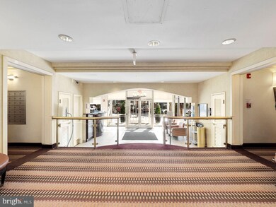 Claridge House unit 821N, Washington, DC 20037 - photo 4