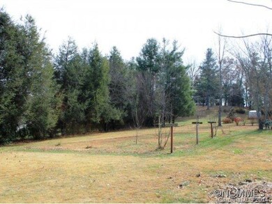 17 Ridgewood Acres Dr unit 2, Hendersonville, NC 28792 - photo 7