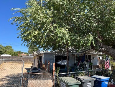 1921 Miller St, Bakersfield, CA 93305 - photo 4