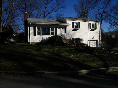 14 Tomahawk Ct, Warwick, RI 02886 - photo 4