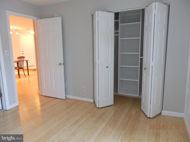 Quaker Hill Community unit 114, Alexandria, VA 22314 - photo 4