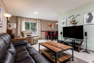 9818 W Lancaster Dr - MLS-13