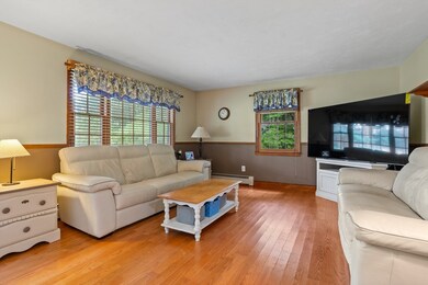 40 Mendon St, Upton, MA 01568 - photo 4